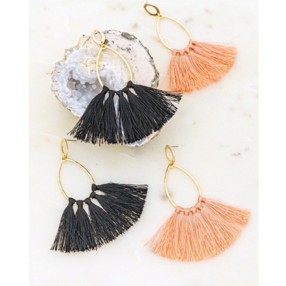 Black Teardrop Hammered Gold Hoop Tassel Earrings - Picture 2 of 3